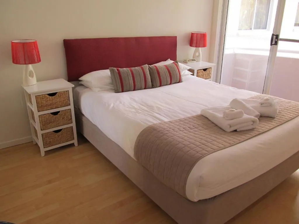 Costa D'Ora Holiday Apartments Gold Coast 3*,  Australia
