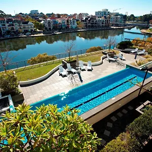 East 4* Perth
