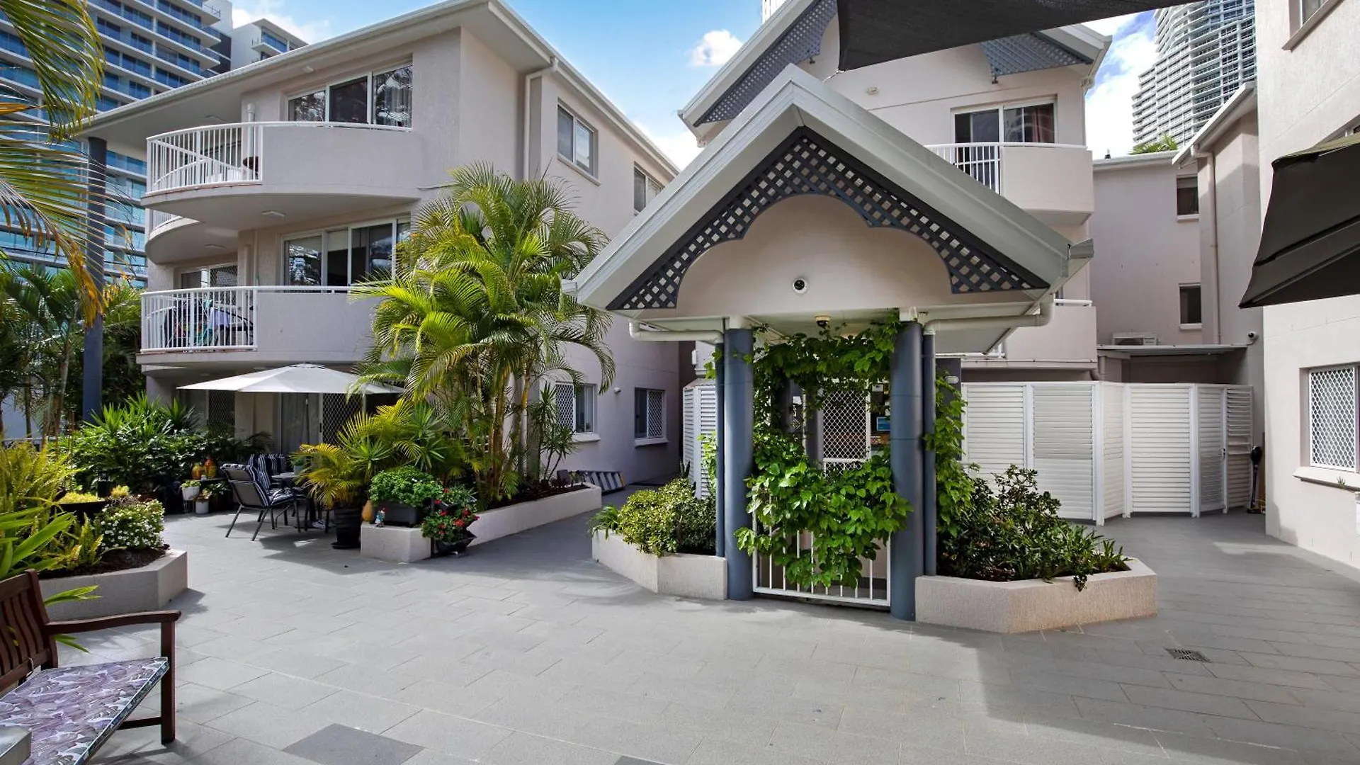 Costa D'Ora Holiday Apartments Gold Coast Aparthotel